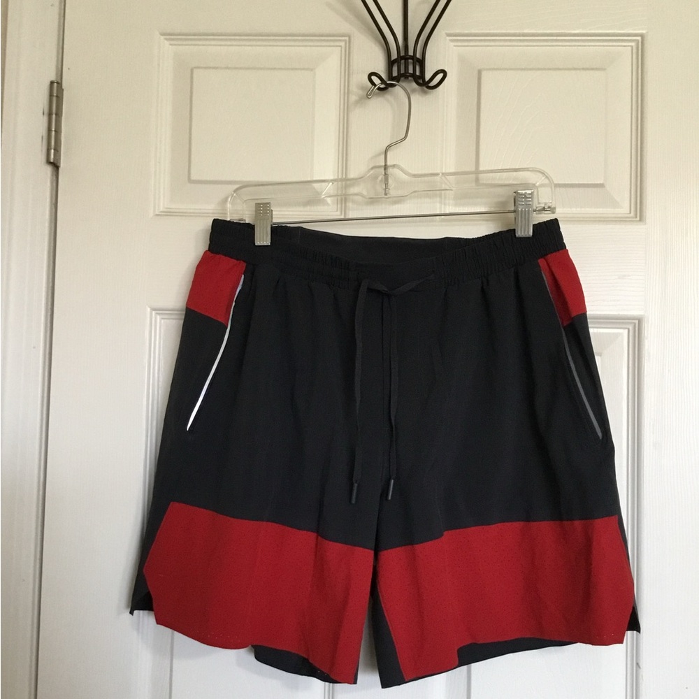 Lululemon Switch Up Shorts Men’s 7” Gray Red Performance Running Shorts
